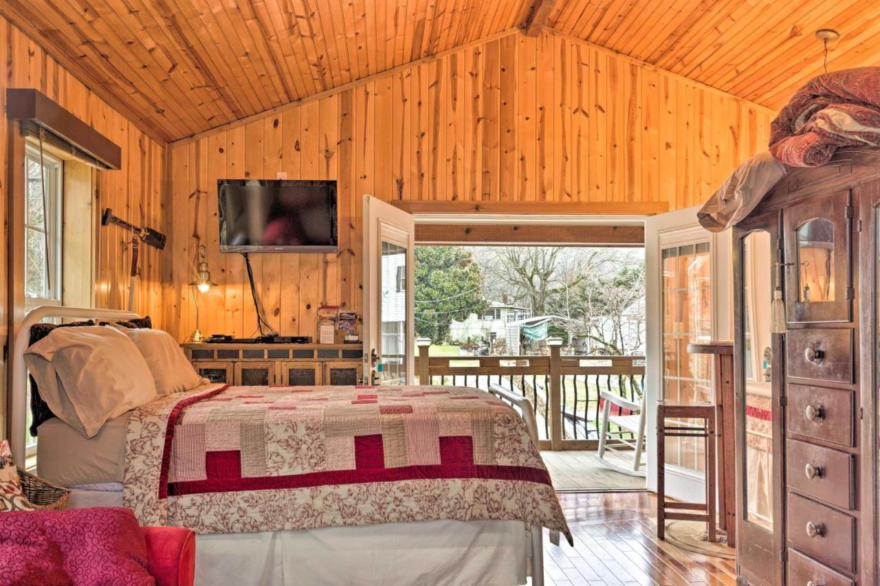 The Boat House Creekside Getaway In Hot Springs! Διαμέρισμα Εξωτερικό φωτογραφία